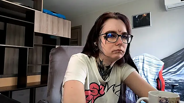 HighelikeGirl online show from September 26, 7:23 am