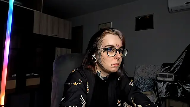 HighelikeGirl online show from October 9, 10:57 am