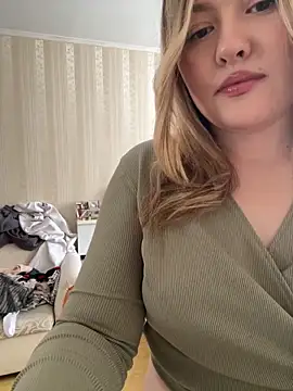 SunshineEmma online show from February 8, 10:40 am