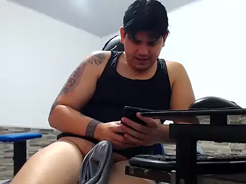 Snapshot of mister_cum1999 chatting on July 20, 5:37 pm mister cum1999 online show from July 20, 5:37 pm