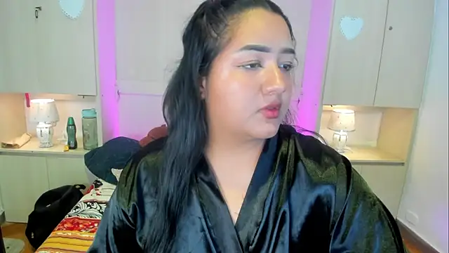 LilyWhitney online show from September 11, 4:01 am