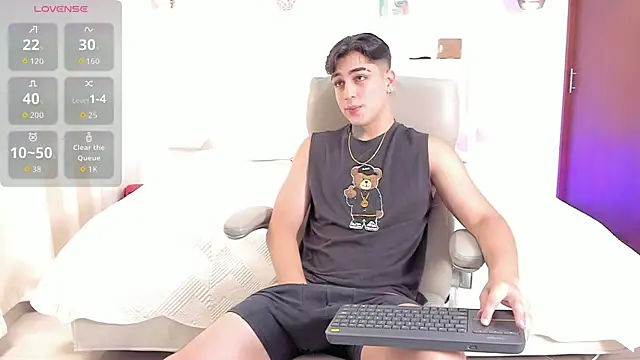 Snapshot of Thiago_winteer chatting on October 26, 5:46 am Thiago winteer online show from October 26, 5:46 am