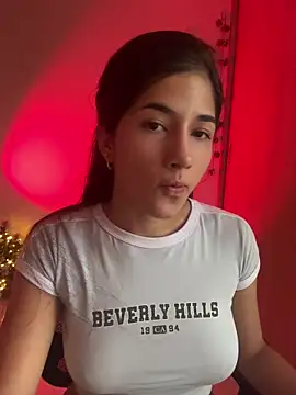 LauraCatalina online show from December 20, 1:07 pm