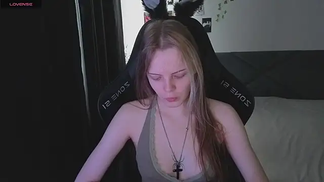 Luna Navy online show from November 23, 8:25 am