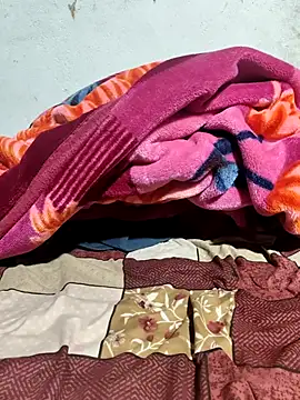 POOJACOUPLE online show from November 9, 7:45 pm