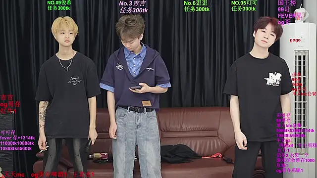 Beautifulboys-777 online show from May 24, 12:21 pm