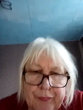 Alexia64231 online show from January 19, 1:26 pm