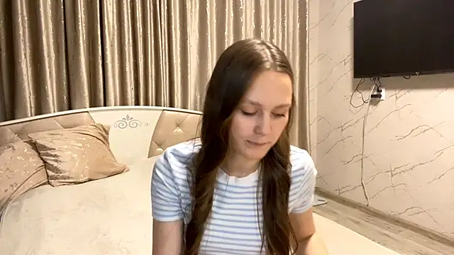 Snapshot of SoSweetGirl chatting on October 8, 1:09 pm SoSweetGirl online show from October 8, 1:09 pm