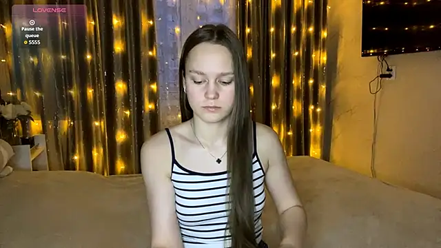 SoSweetGirl online show from December 17, 10:10 am