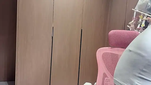 Lilium-520 online show from February 14, 11:07 am