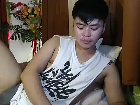 hot emman online show from February 26, 11:59 pm