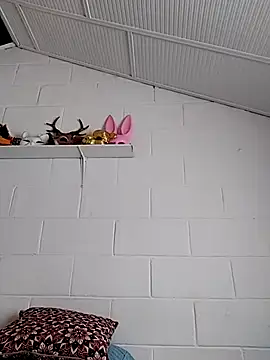 oxxy jean online show from February 28, 1:01 pm