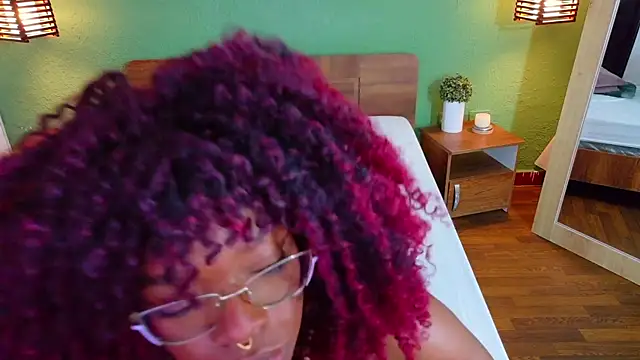 Chocolatte dreams online show from October 10, 1:54 pm