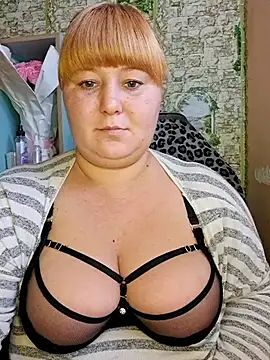 Snapshot of Miss_tits2025 chatting on November 15, 10:12 am Miss tits2025 online show from November 15, 10:12 am