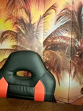 Snapshot of Miss_tits2025 chatting on December 16, 8:08 am Miss tits2025 online show from December 16, 8:08 am