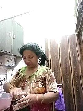Snapshot of Cute-Janvi20 chatting on June 20, 4:43 pm Cute-Janvi20 online show from June 20, 4:43 pm