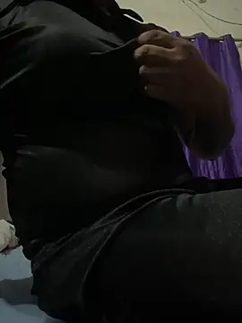 jucydick010887 online show from April 30, 7:09 pm