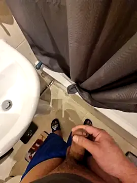 Chubbyfatty000 online show from November 10, 9:25 pm