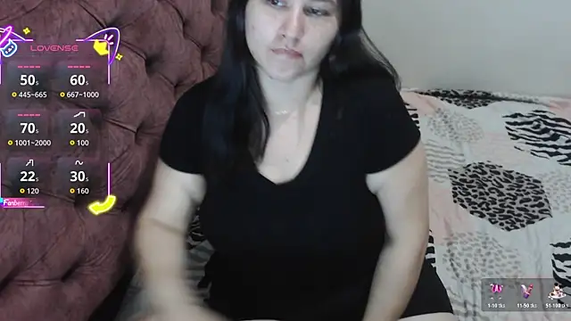 Snapshot of victoriadaniela chatting on December 18, 10:27 pm victoriadaniela online show from December 18, 10:27 pm