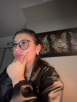 Snapshot of AriaBliss- chatting on October 12, 3:38 am AriaBliss- online show from October 12, 3:38 am