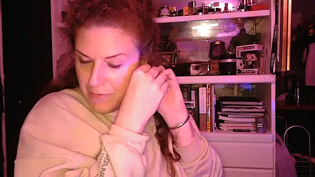 Snapshot of RasheleErotica chatting on November 16, 9:26 am RasheleErotica online show from November 16, 9:26 am