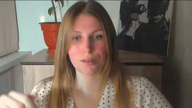 JuliaMuuun online show from March 26, 6:46 pm