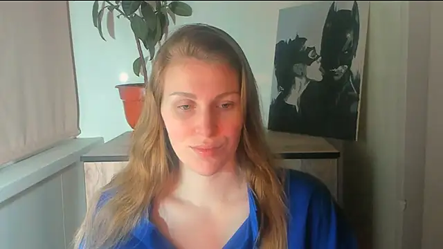 JuliaMuuun online show from April 5, 10:40 pm