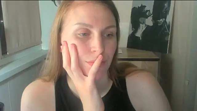 JuliaMuuun online show from April 14, 9:21 pm