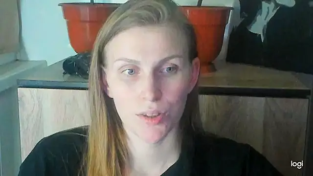 JuliaMuuun online show from May 24, 9:09 pm