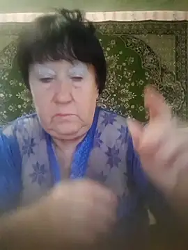 Snapshot of CrystalLime6411 chatting on September 15, 5:51 am CrystalLime6411 online show from September 15, 5:51 am