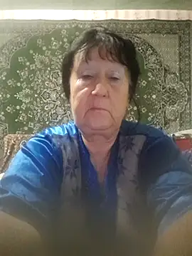 Snapshot of CrystalLime6411 chatting on September 17, 5:47 pm CrystalLime6411 online show from September 17, 5:47 pm