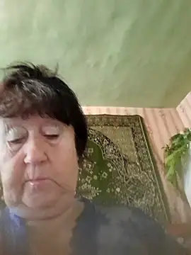 Snapshot of CrystalLime6411 chatting on September 22, 6:37 am CrystalLime6411 online show from September 22, 6:37 am