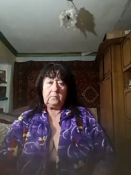 Snapshot of CrystalLime6411 chatting on September 26, 4:22 pm CrystalLime6411 online show from September 26, 4:22 pm