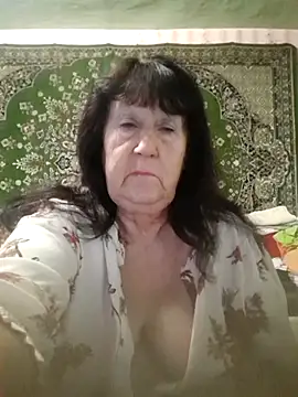 Snapshot of CrystalLime6411 chatting on October 2, 4:52 am CrystalLime6411 online show from October 2, 4:52 am