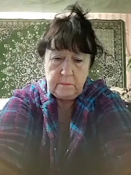 Snapshot of CrystalLime6411 chatting on October 7, 4:42 am CrystalLime6411 online show from October 7, 4:42 am