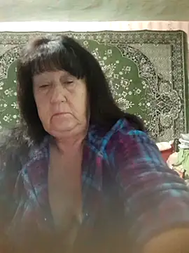 Snapshot of CrystalLime6411 chatting on October 12, 4:22 am CrystalLime6411 online show from October 12, 4:22 am