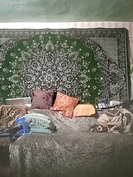 Snapshot of CrystalLime6411 chatting on October 18, 8:09 pm CrystalLime6411 online show from October 18, 8:09 pm