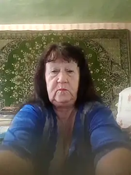 Snapshot of CrystalLime6411 chatting on October 29, 5:31 am CrystalLime6411 online show from October 29, 5:31 am