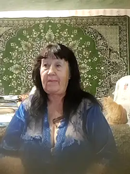 Snapshot of CrystalLime6411 chatting on October 31, 9:27 pm CrystalLime6411 online show from October 31, 9:27 pm