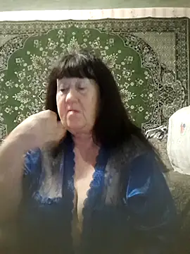 Snapshot of CrystalLime6411 chatting on November 3, 9:16 pm CrystalLime6411 online show from November 3, 9:16 pm