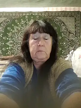 Snapshot of CrystalLime6411 chatting on November 5, 6:41 pm CrystalLime6411 online show from November 5, 6:41 pm