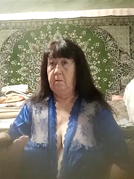 Snapshot of CrystalLime6411 chatting on November 9, 11:03 pm CrystalLime6411 online show from November 9, 11:03 pm