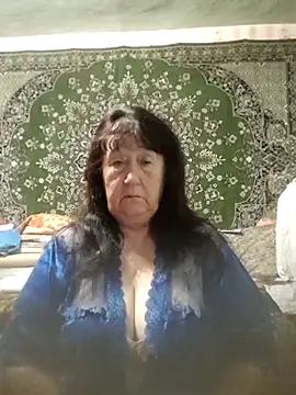 Snapshot of CrystalLime6411 chatting on November 11, 6:19 pm CrystalLime6411 online show from November 11, 6:19 pm