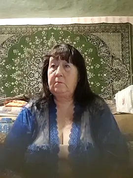 Snapshot of CrystalLime6411 chatting on November 19, 4:07 pm CrystalLime6411 online show from November 19, 4:07 pm