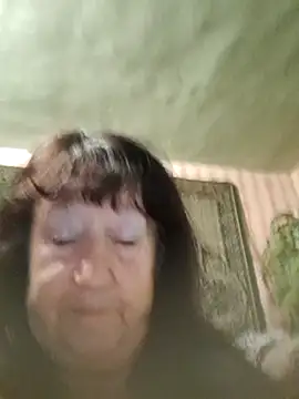 Snapshot of CrystalLime6411 chatting on November 25, 10:32 pm CrystalLime6411 online show from November 25, 10:32 pm