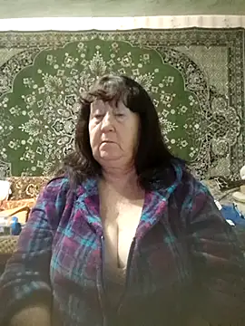 Snapshot of CrystalLime6411 chatting on November 26, 2:51 pm CrystalLime6411 online show from November 26, 2:51 pm