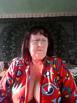 Snapshot of CrystalLime6411 chatting on December 5, 11:30 am CrystalLime6411 online show from December 5, 11:30 am