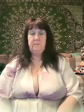 CrystalLime6411 online show from April 14, 2:34 pm