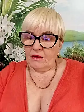 VioletSweet5566 online show from February 16, 8:10 am