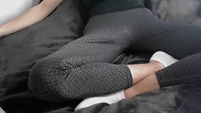 H0rnyCutie online show from November 24, 3:23 pm